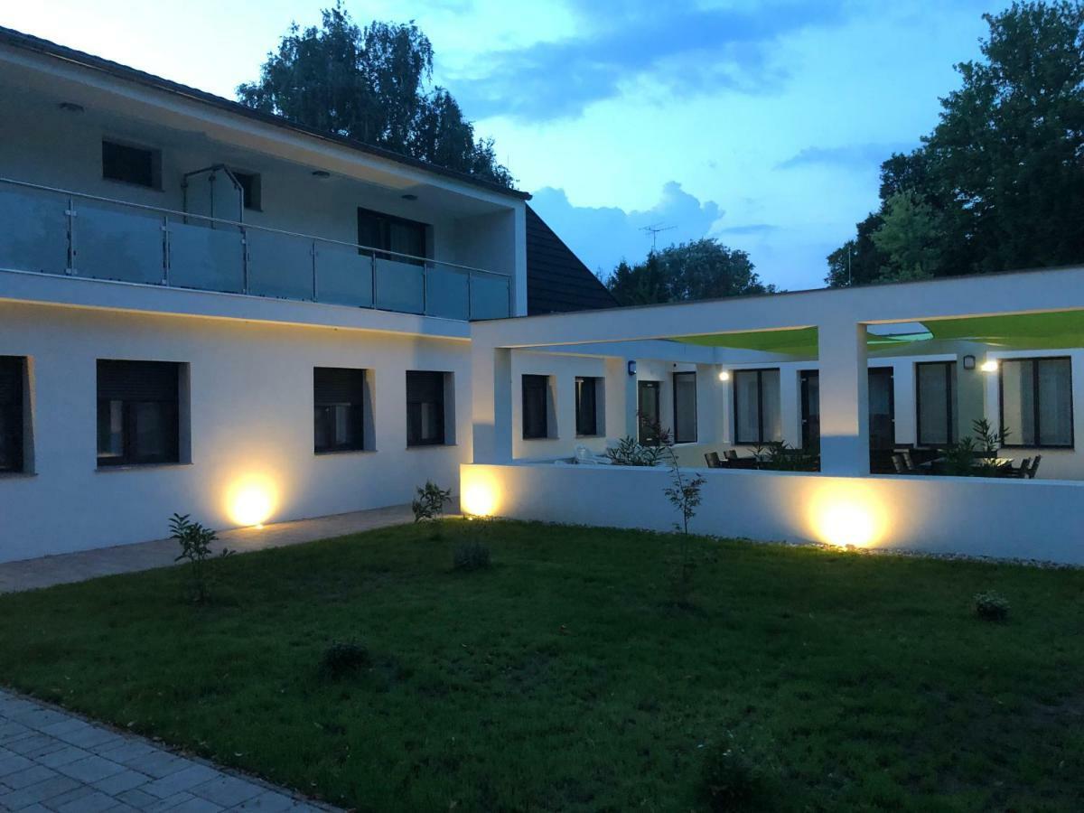 Hotel Duna Vendeghaz Fadd-Dombori Exteriér fotografie
