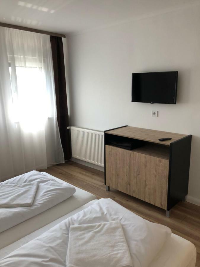 Hotel Duna Vendeghaz Fadd-Dombori Exteriér fotografie