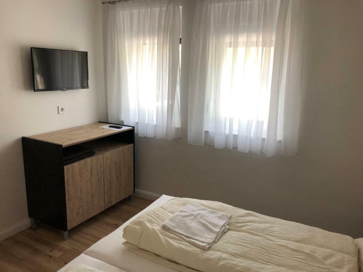 Hotel Duna Vendeghaz Fadd-Dombori Exteriér fotografie